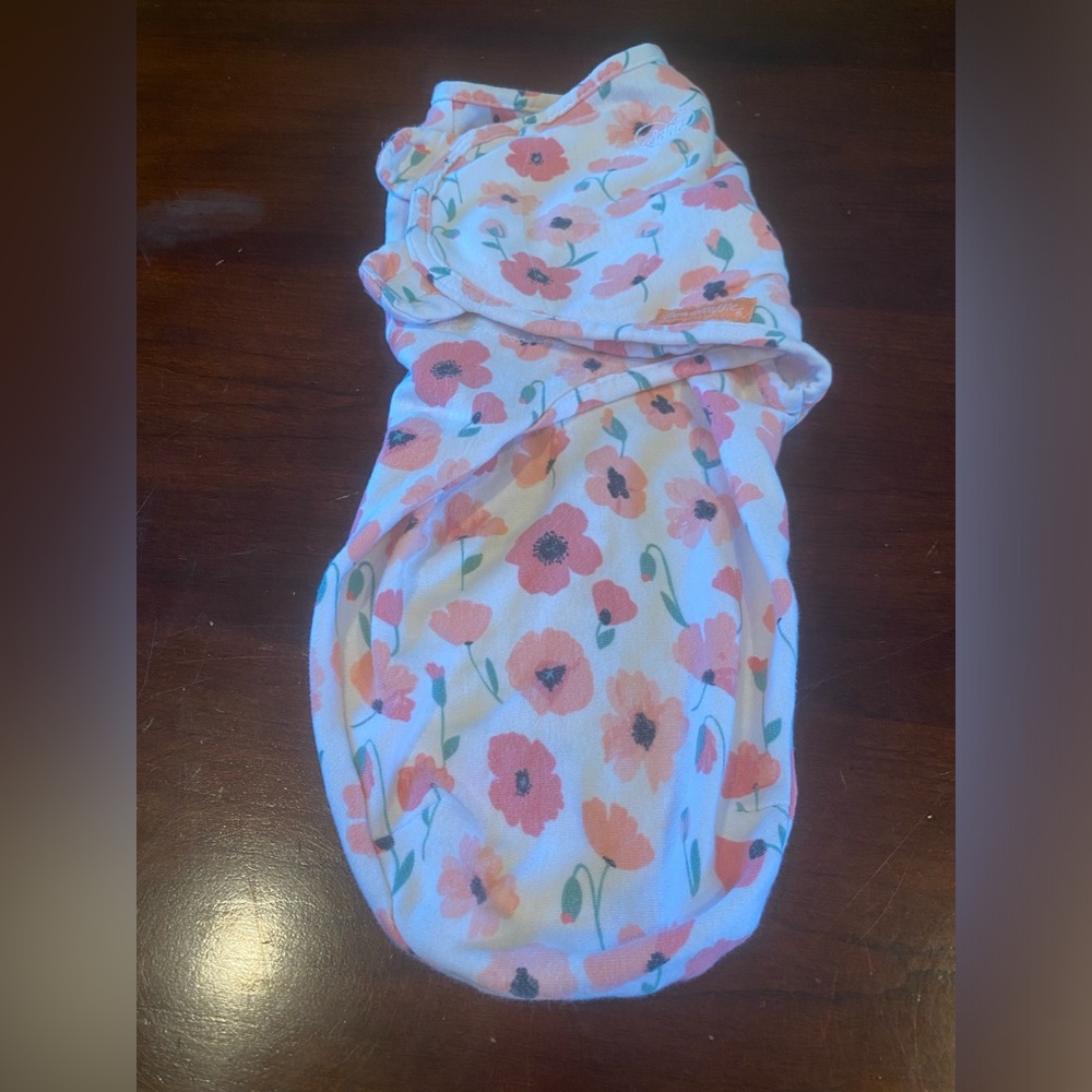 SwaddleMe Baby Girl Size: Small/Medium